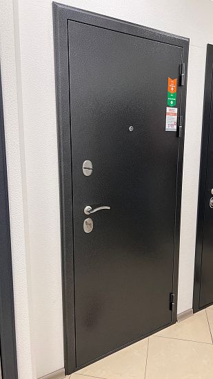 Входная дверь  