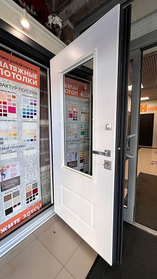 Входная дверь  