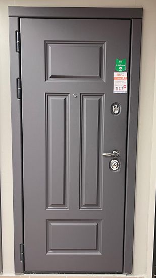 Входная дверь  