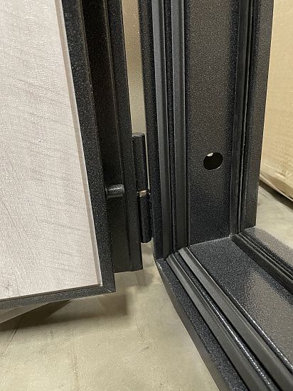 Входная дверь  